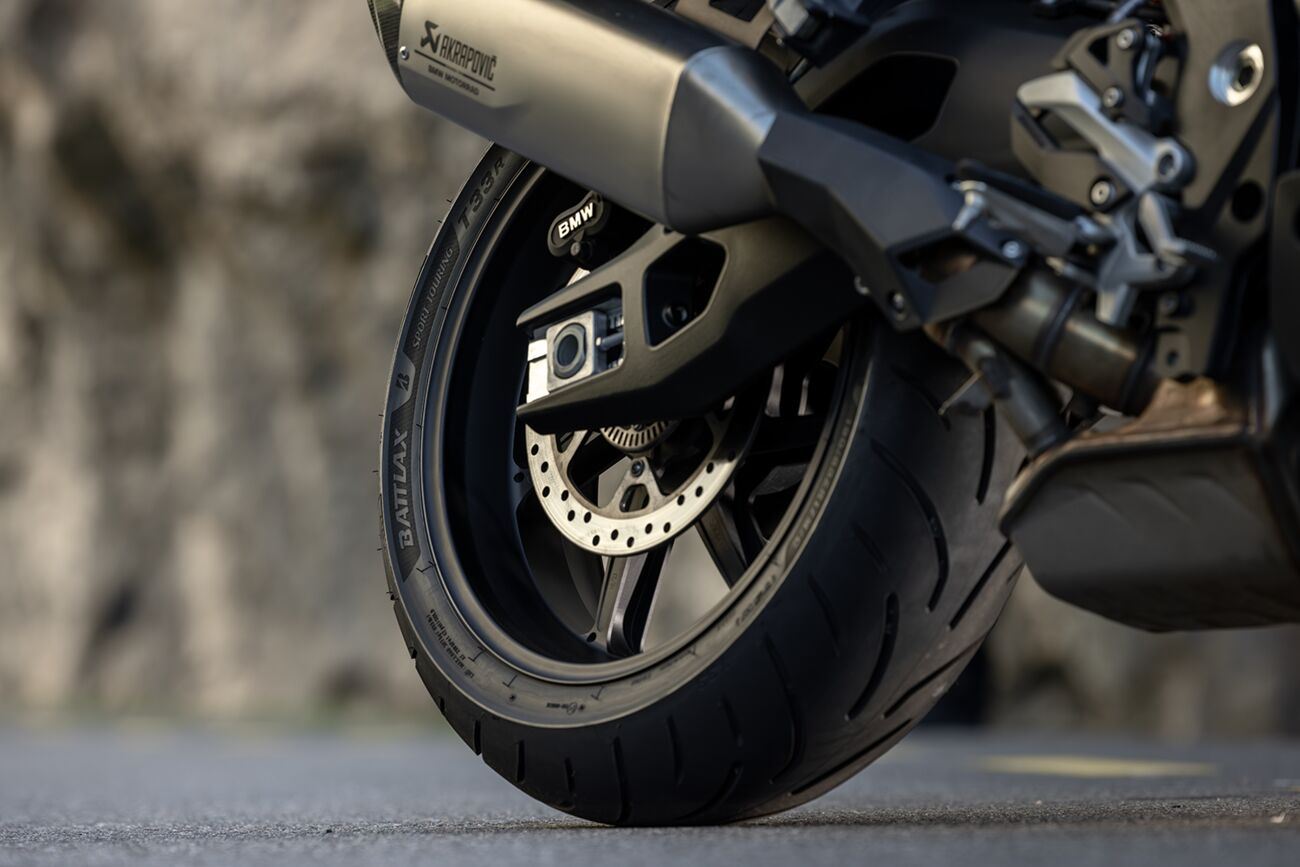 BRIDGESTONE T33 120/70R19 60V TL Motorcycle Tyre