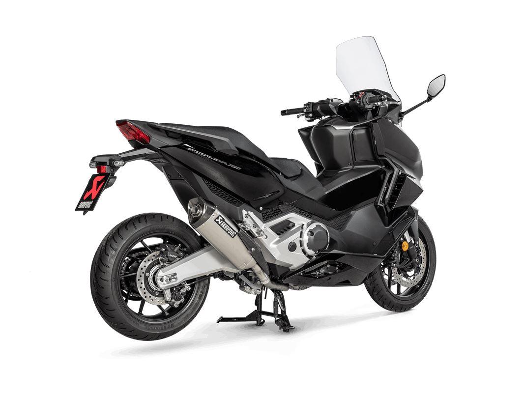 Akrapovic Slip-On Line Muffler Scooter TI/CF For Honda X-ADV 750 2024 S-H7SO4-HRT/1