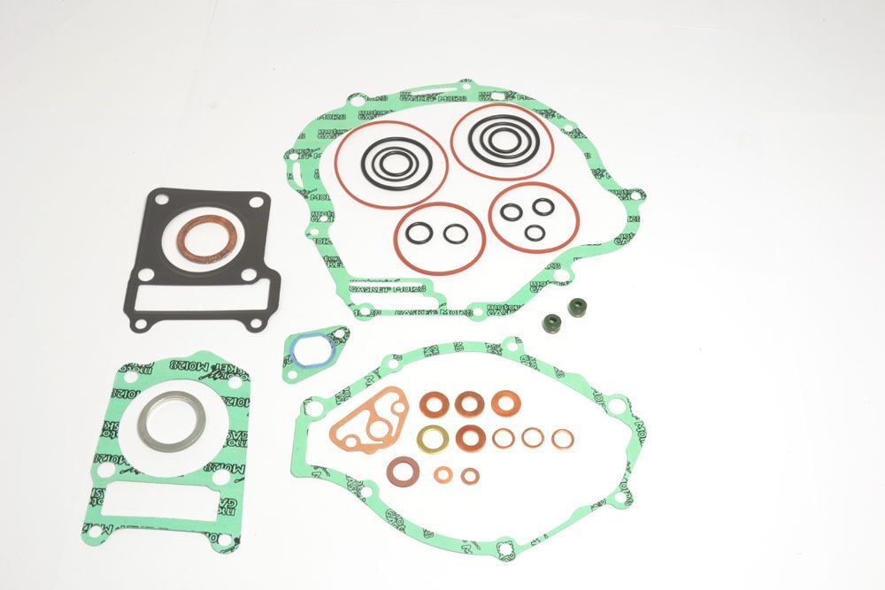 Athena Complete Gasket Kit For Yamaha YBR 125 05-14 P400485850157
