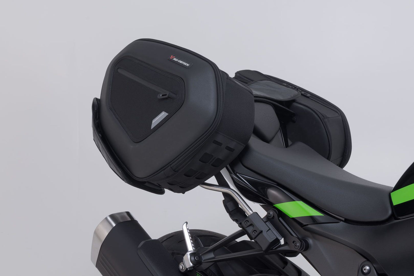 SW MOTECH PRO Blaze Saddlebag Set Kawasaki ZX-4 RR 400 23-25 BC.HTA.08.740.37000