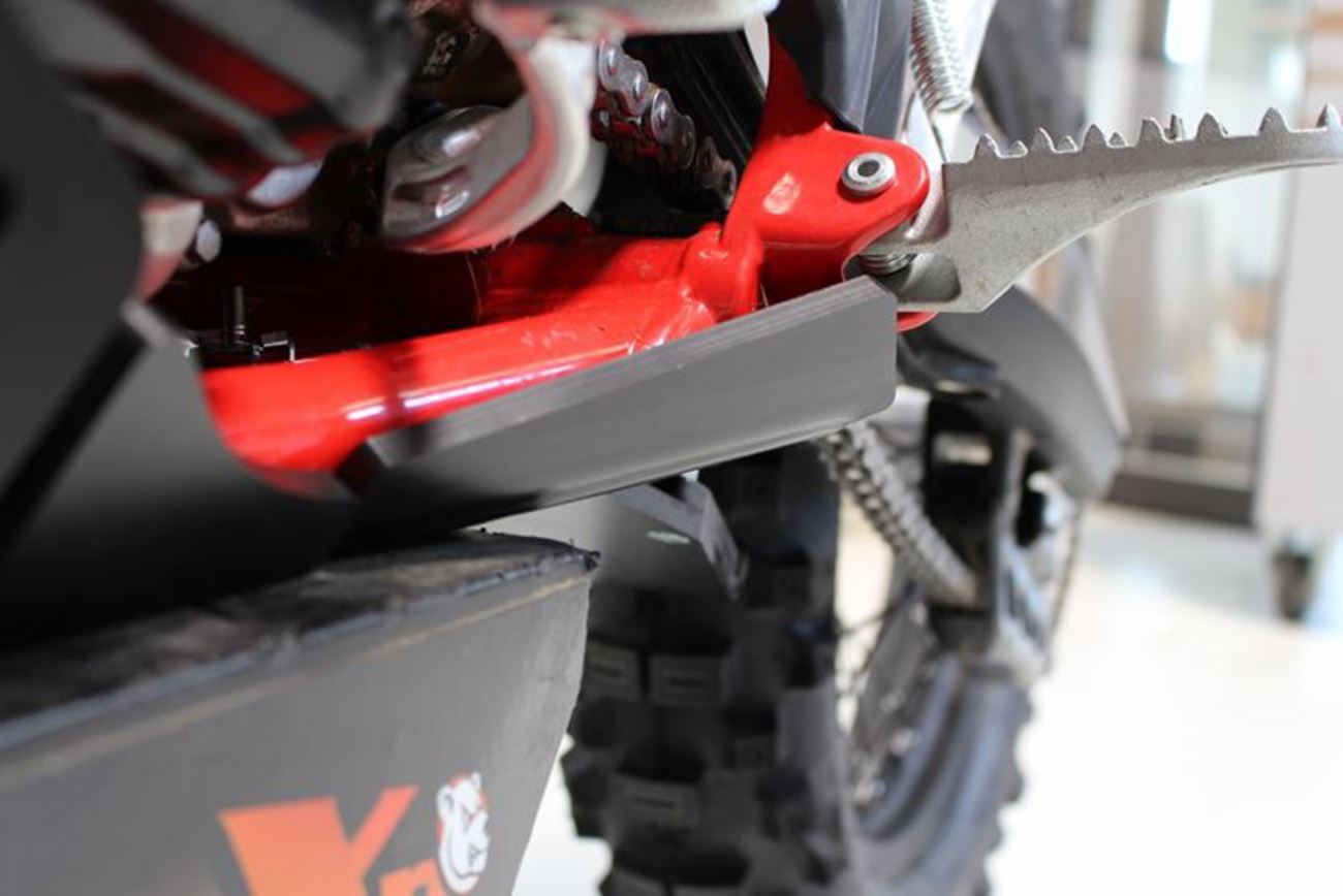 AXP RACING Xtrem Skid Plate For BETA 250/300 20-24 BK AX1550
