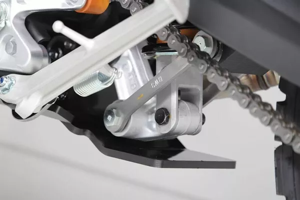 AXP RACING Adventure Skid Plate For T7 Euro 5 Black AX1606