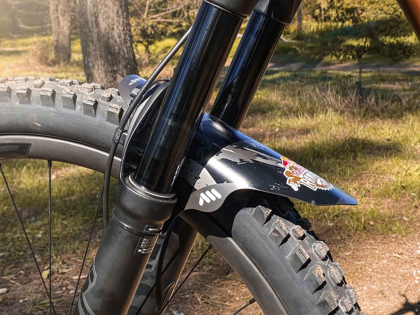 ALL MOUNTAIN STYLE Mud Guard RD BUL RMPG GR AMSMG1RBRG