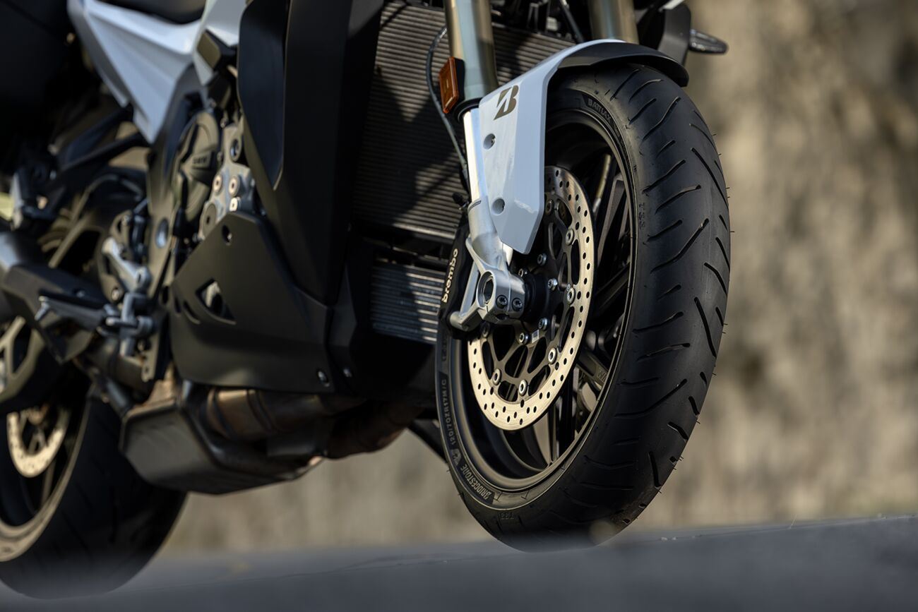 BRIDGESTONE T33 120/70ZR18 (59W) TL Motorcycle Tyre
