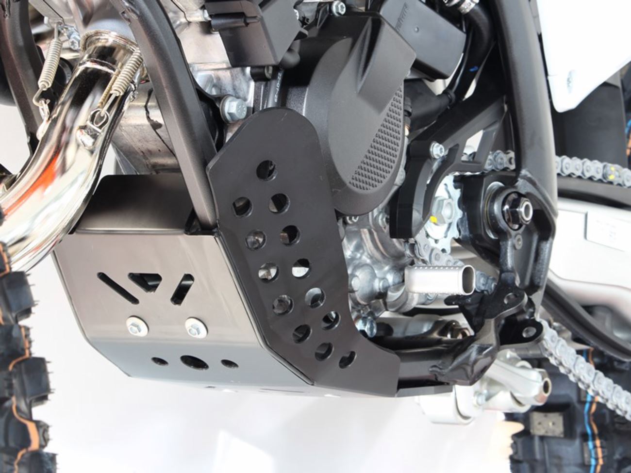 AXP RACING Skid Plate 6MM For TC/SX/MC 125 23-25 Black AX1668