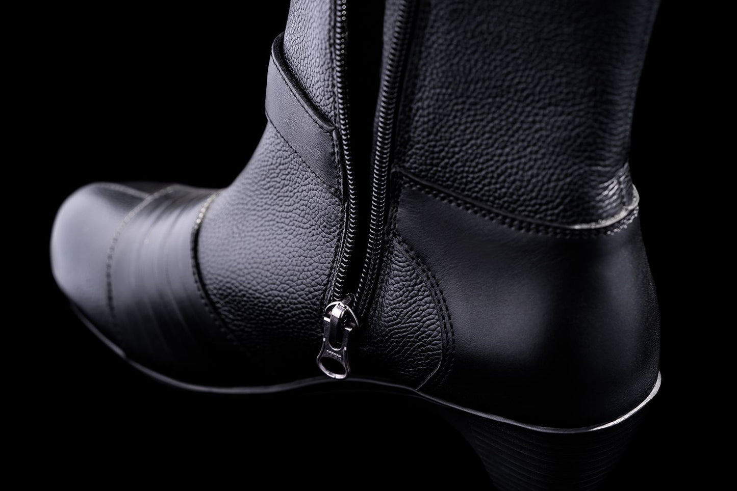 ICON Women's Tuscadero™ Motorcycle Boots Black 2023 Model