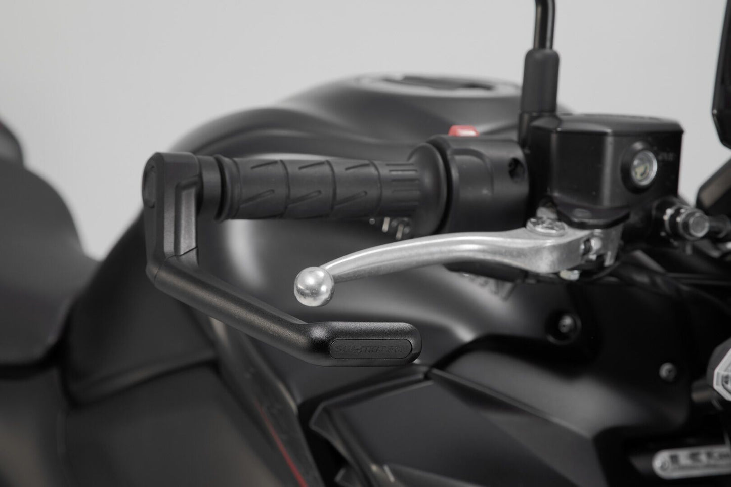 SW MOTECH Lever Guard For Kawasaki Z 900 ABS Yamaha MT-09 ABS 17-24 LVG.08.868.10001