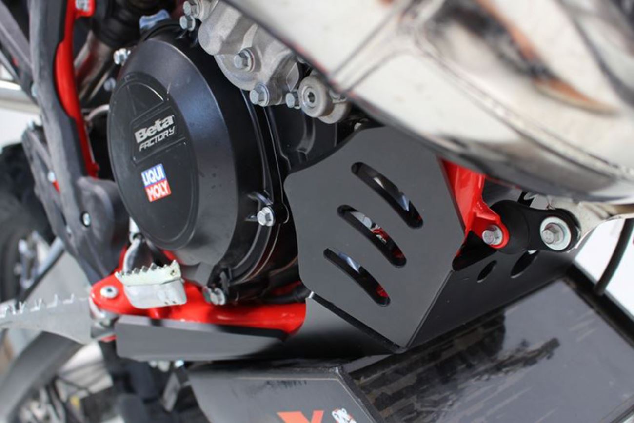 AXP RACING Xtrem Skid Plate For BETA 250/300 20-24 BK AX1550