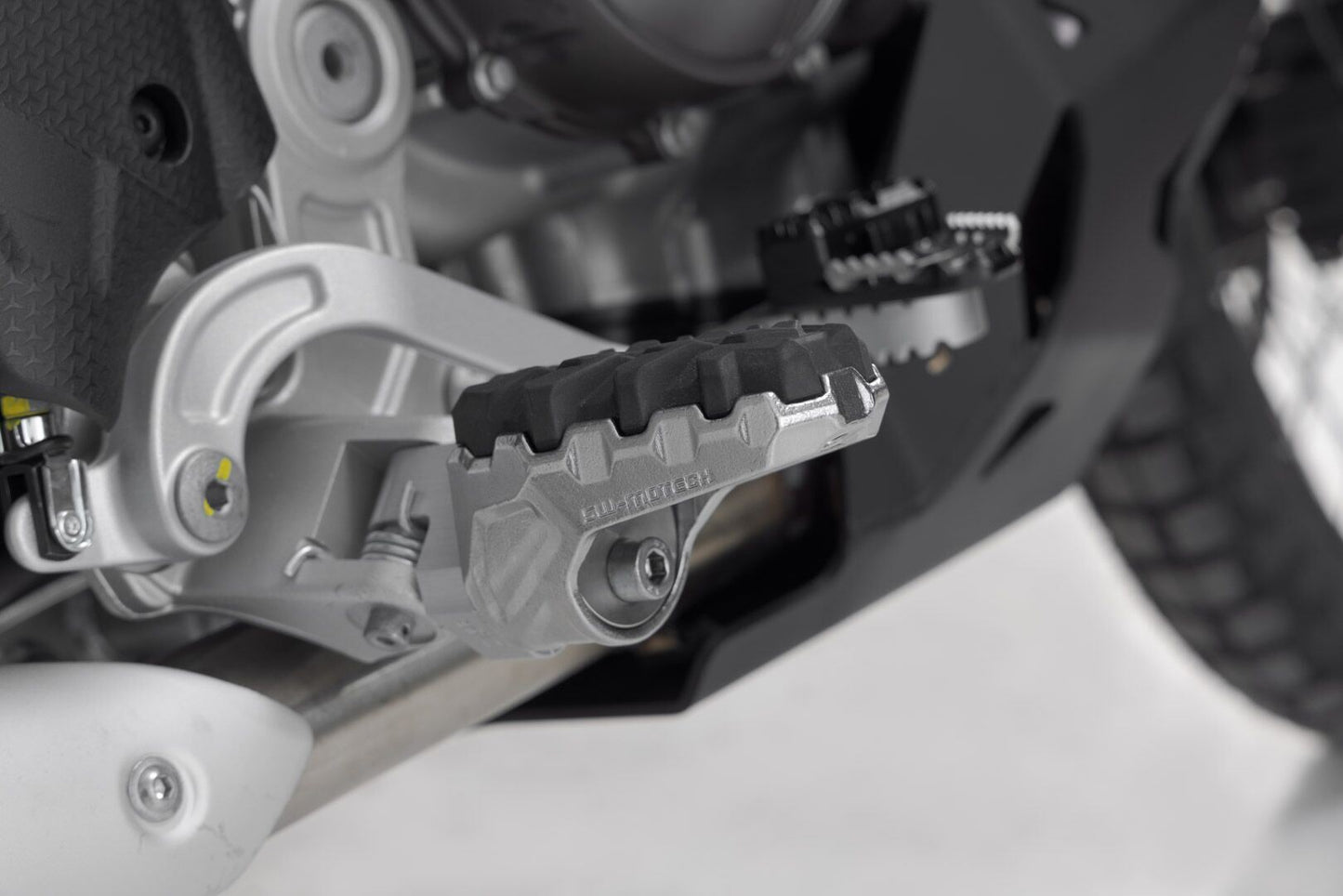 SW MOTECH Evolution Footrest For Aprilia Tuareg 660 ABS 22-24 FRS.13.112.10200