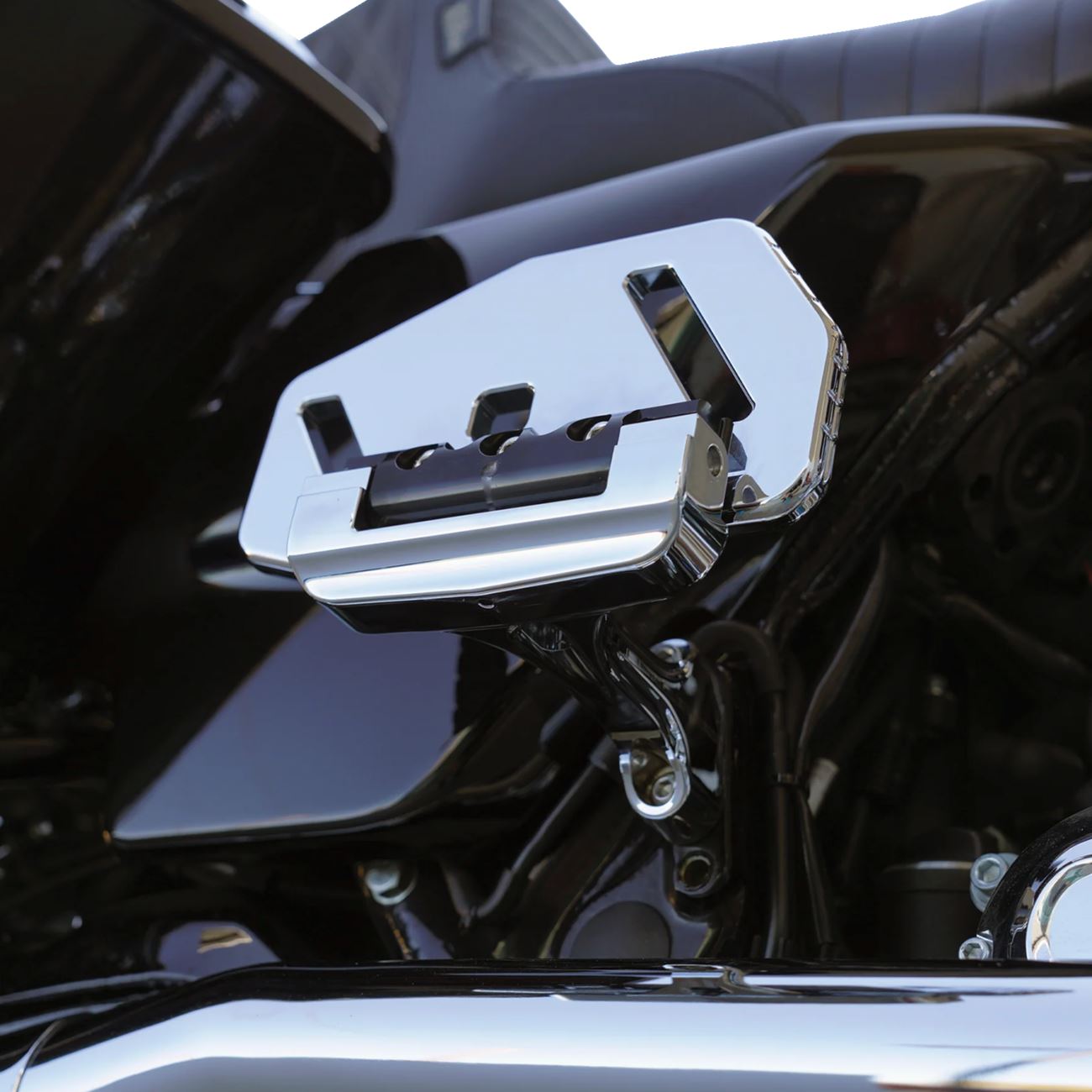 Arlen Ness Forged Passenger Floorboard Mounts For HD FLHTC 1584 93-10 410-034