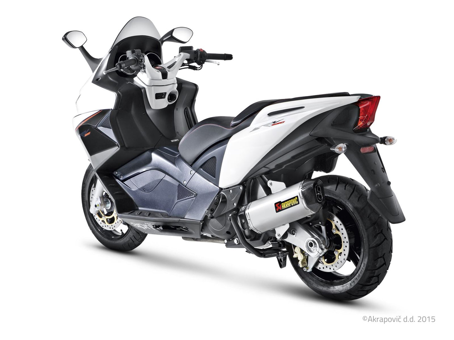 Akrapovic Slip-On Line Muffler Scooter SS/CF For Aprilia SRV 850 Gilera GP 800 08-16 S-A8SO2-HWSS