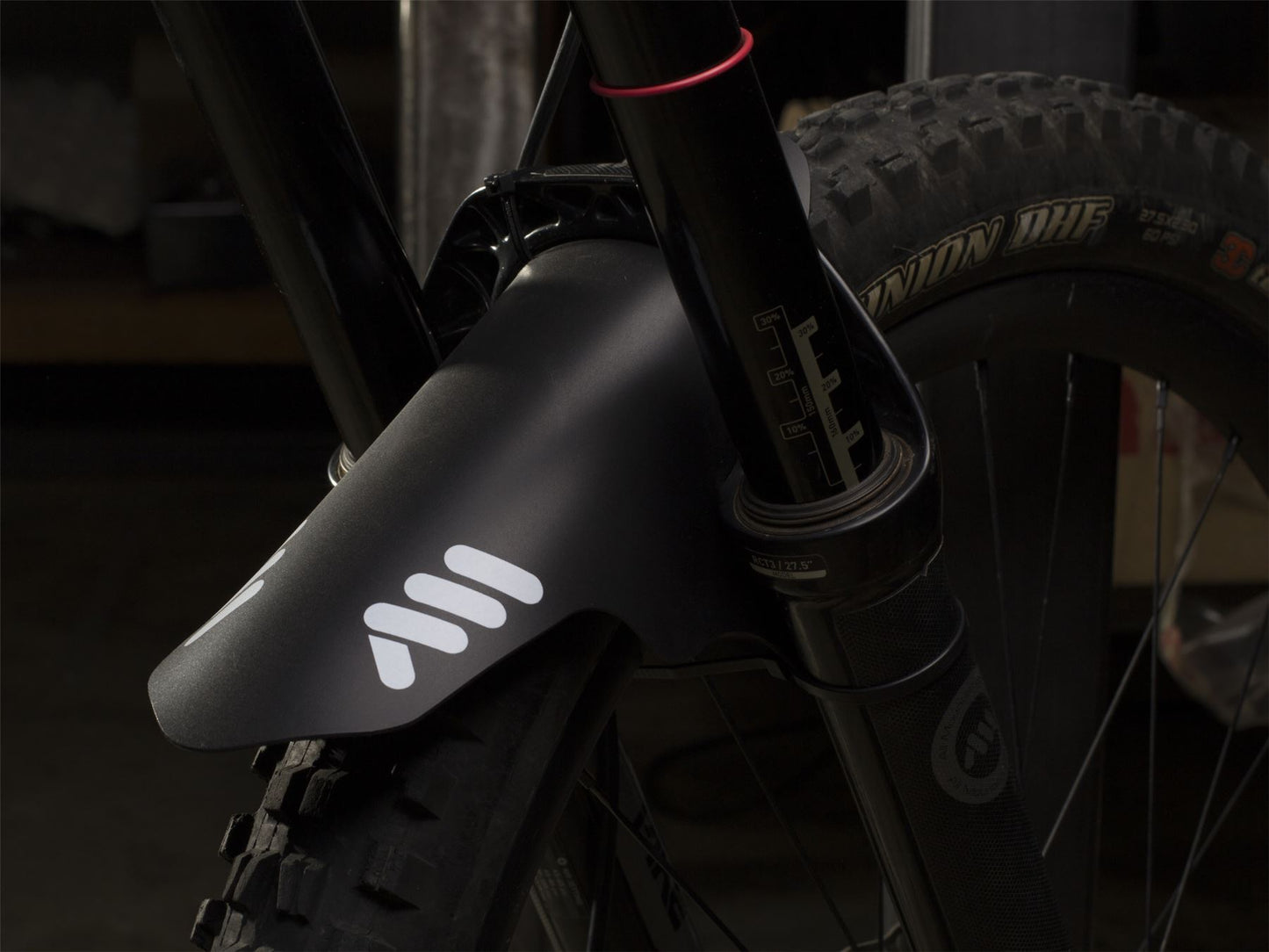 ALL MOUNTAIN STYLE Mud Guard BLACK/WHITE AMSMG1BKWH