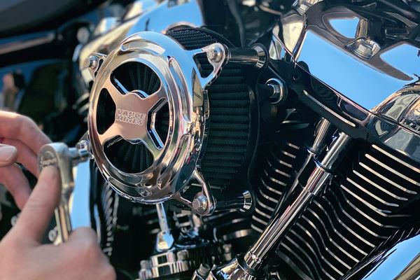 Vance & Hines VO2 X Air Intake Kit For Harley Davidson FLS 1690 08-17 72043