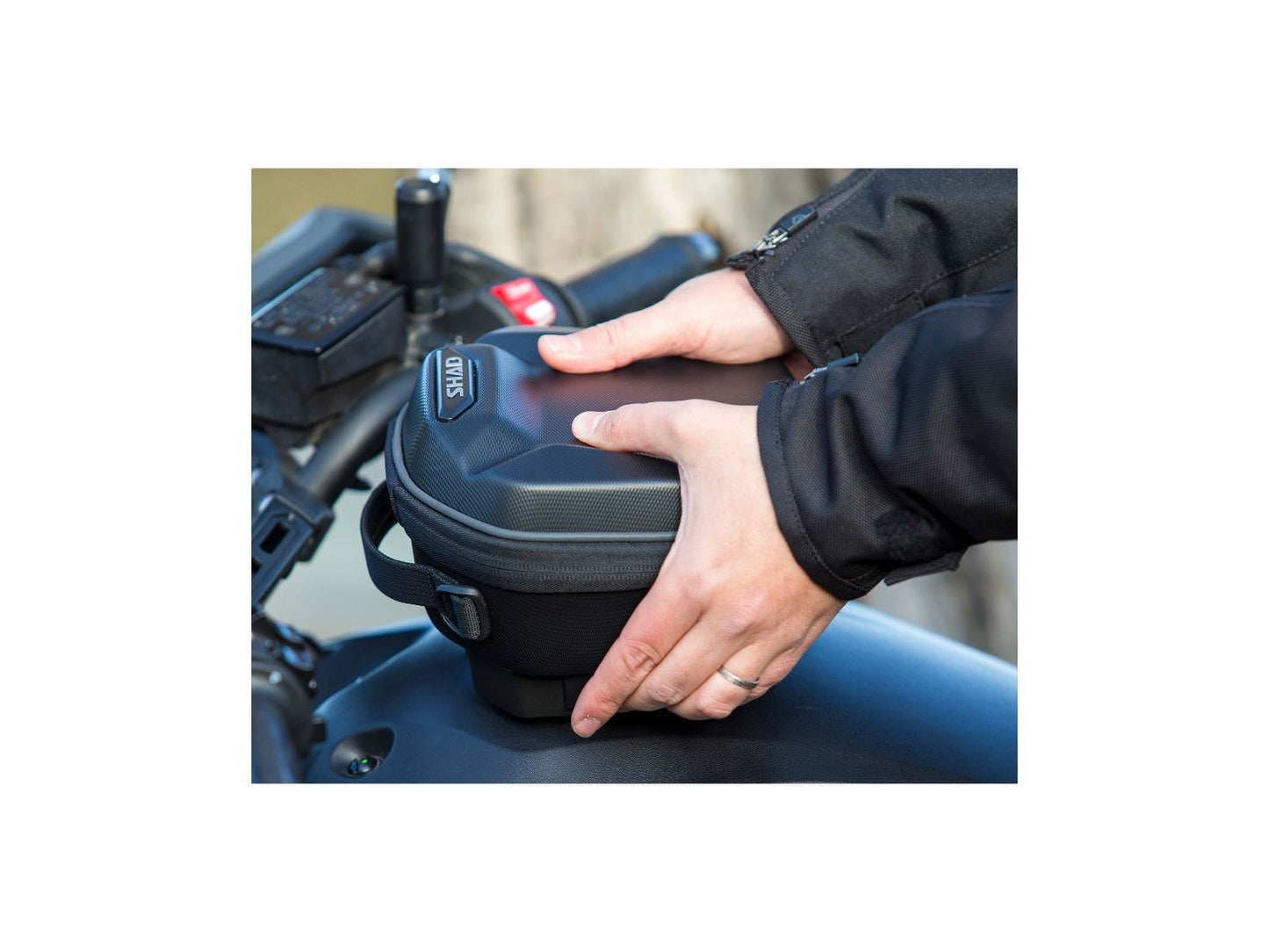 SHAD CLICK SYSTEM TANK BAG E03CL X0SE03CL