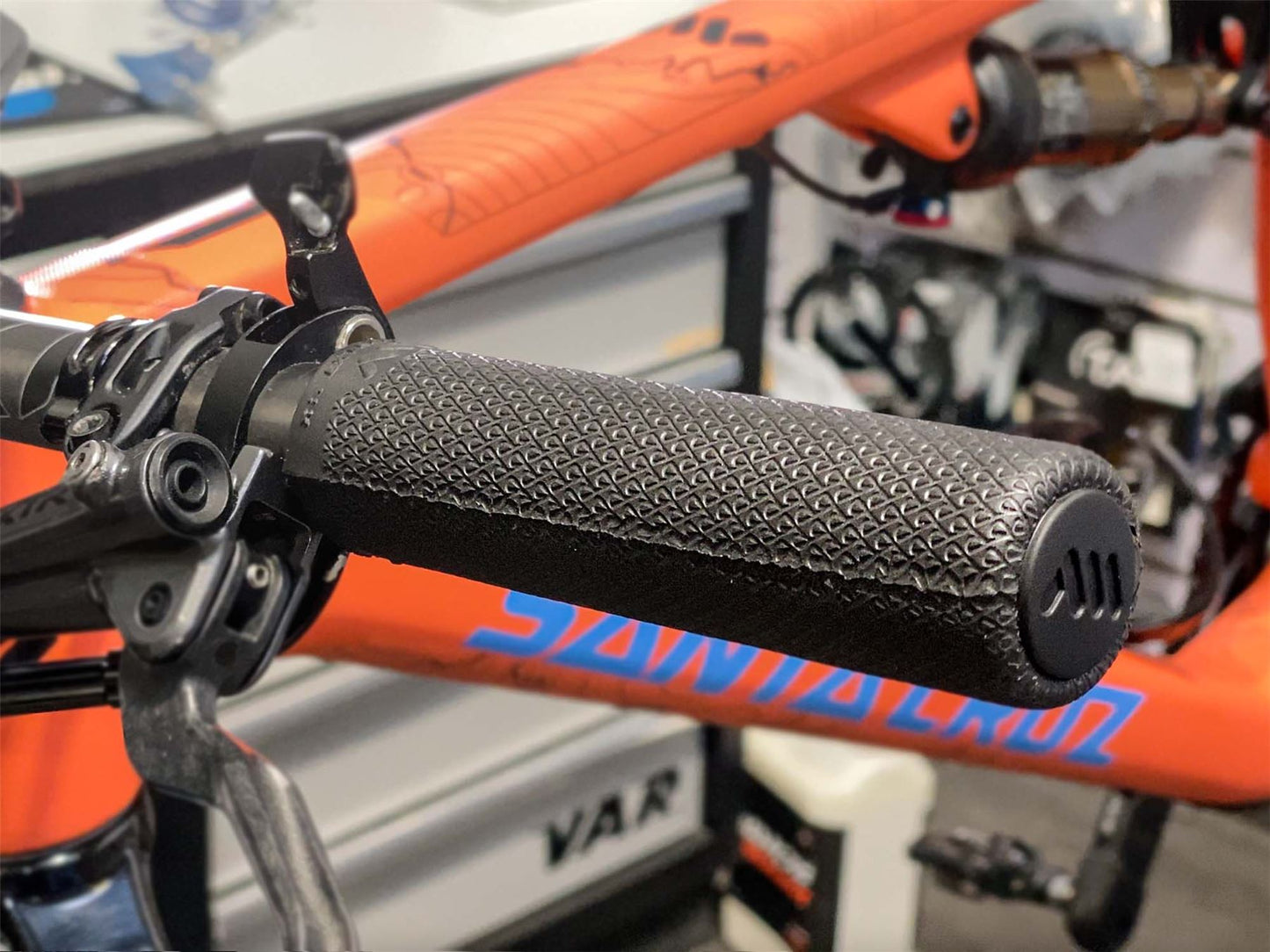 ALL MOUNTAIN STYLE Extralight Grips BLACK AMSGP330BK