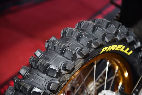 PIRELLI Scorpion™ MX Soft SOFT 100/90-19 57M TT NHS Tyre