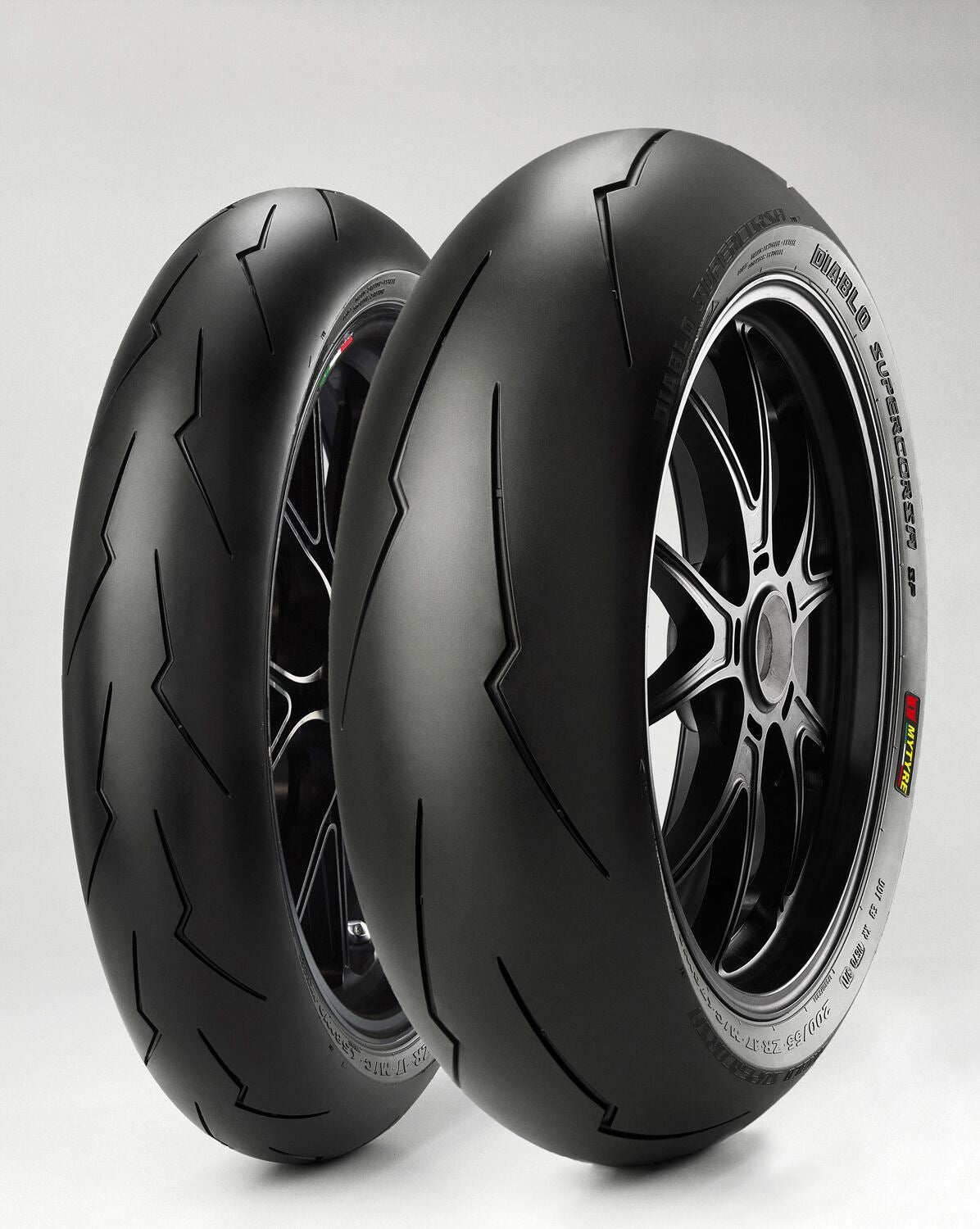 PIRELLI Diablo Supercorsa SP V2 120/70ZR17(58W) TL Motorcycle Tyre