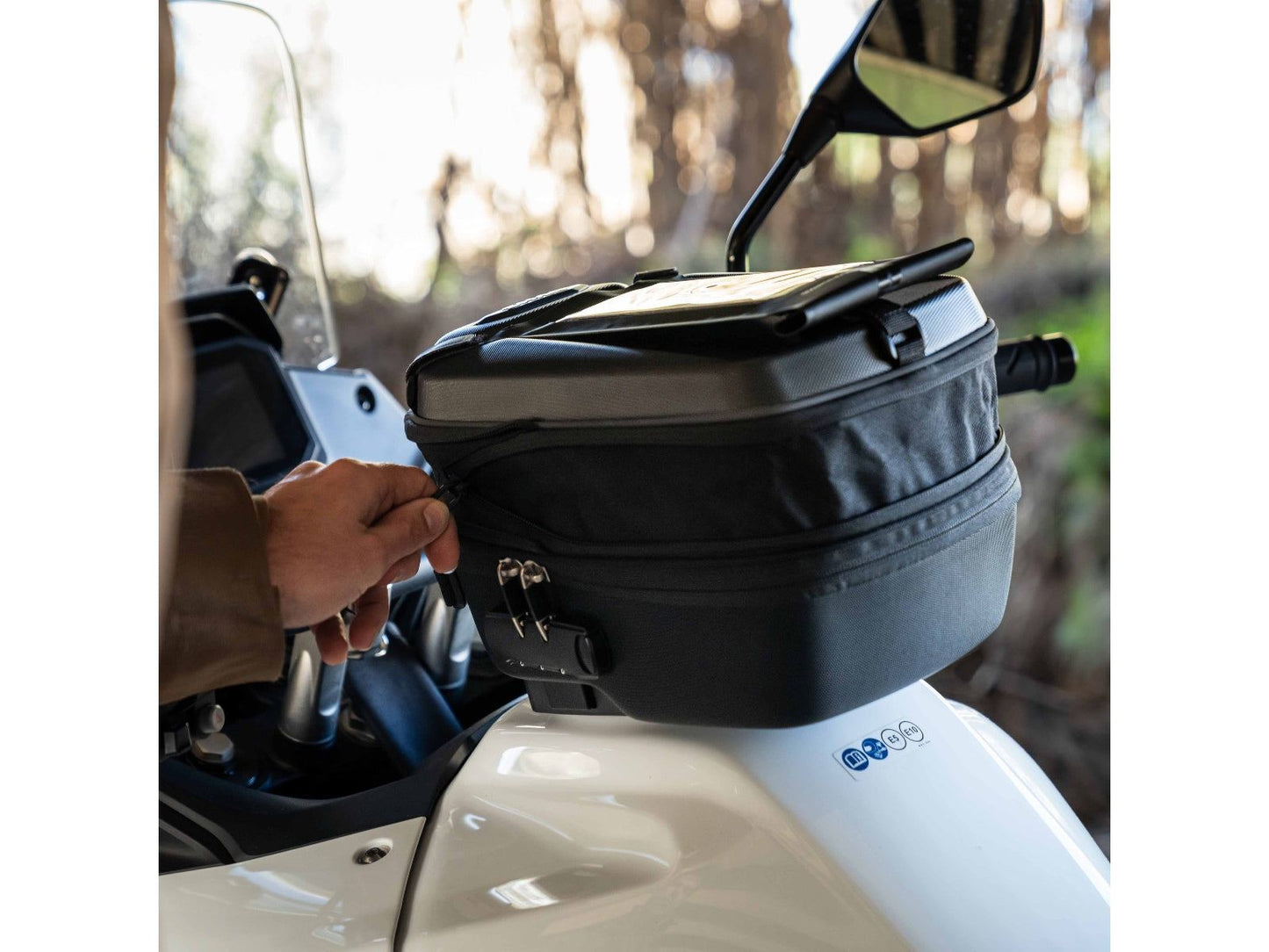 SHAD CLICK SYSTEM TANK BAG E09CLP X0SE09CLP