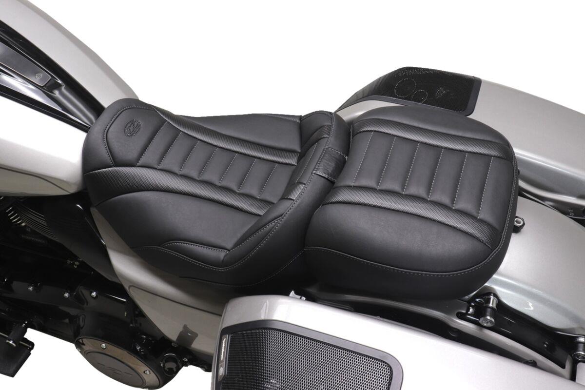 Mustang Wide Deluxe Touring Passenger Seat For Harley FLHX 2023-2026 88420GM