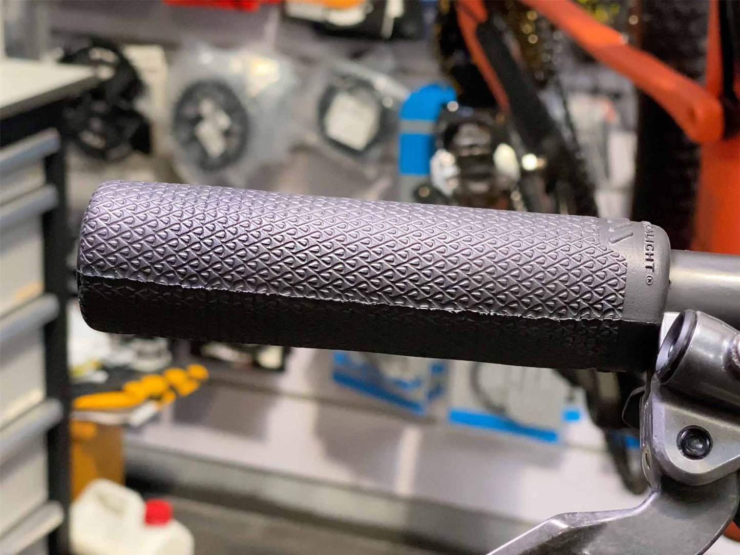 ALL MOUNTAIN STYLE Extralight Grips BLACK AMSGP330BK