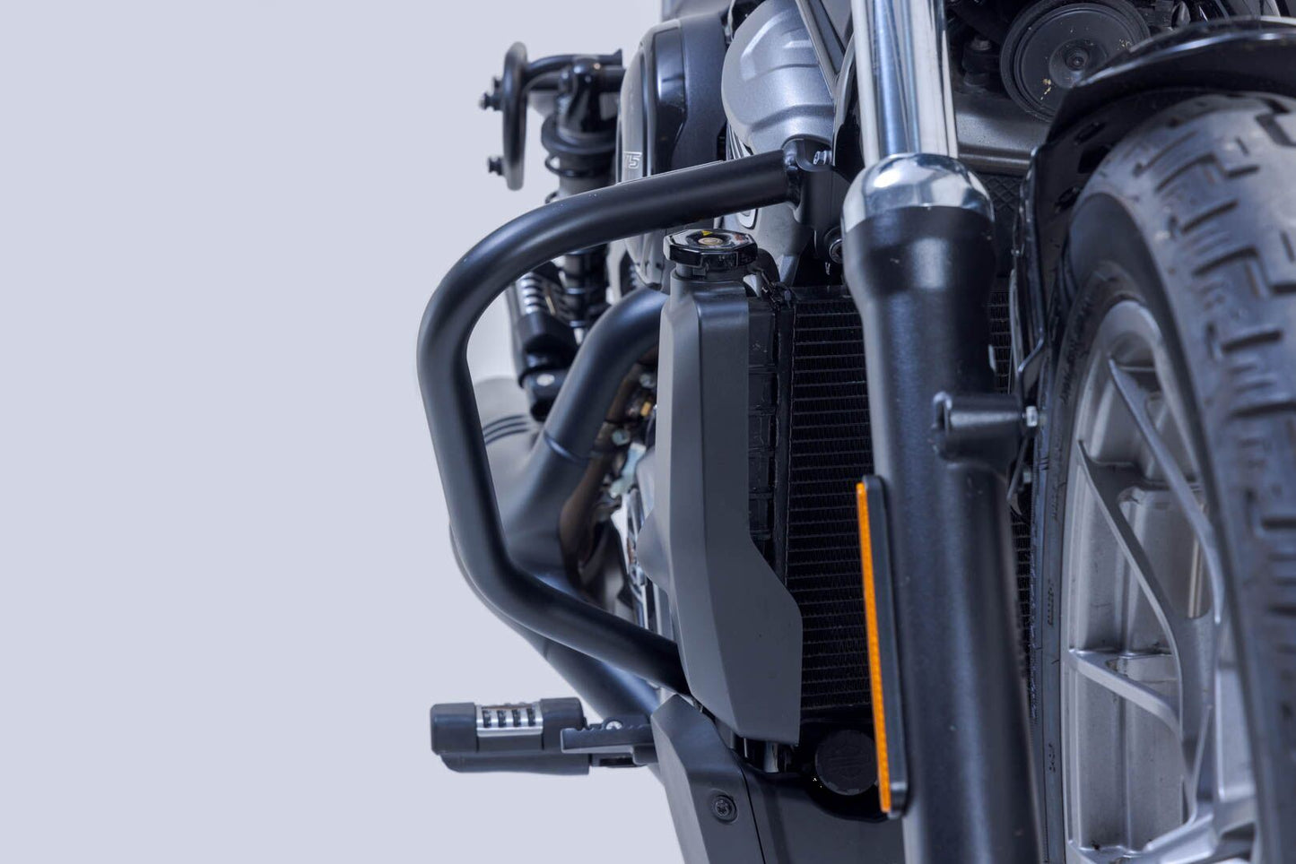 SW MOTECH Crash Bar For Harley Davidson RH 975 22-24 Sbl.18.096.10000/B