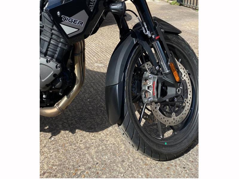 Puig Front Fender Extender Black 1338R