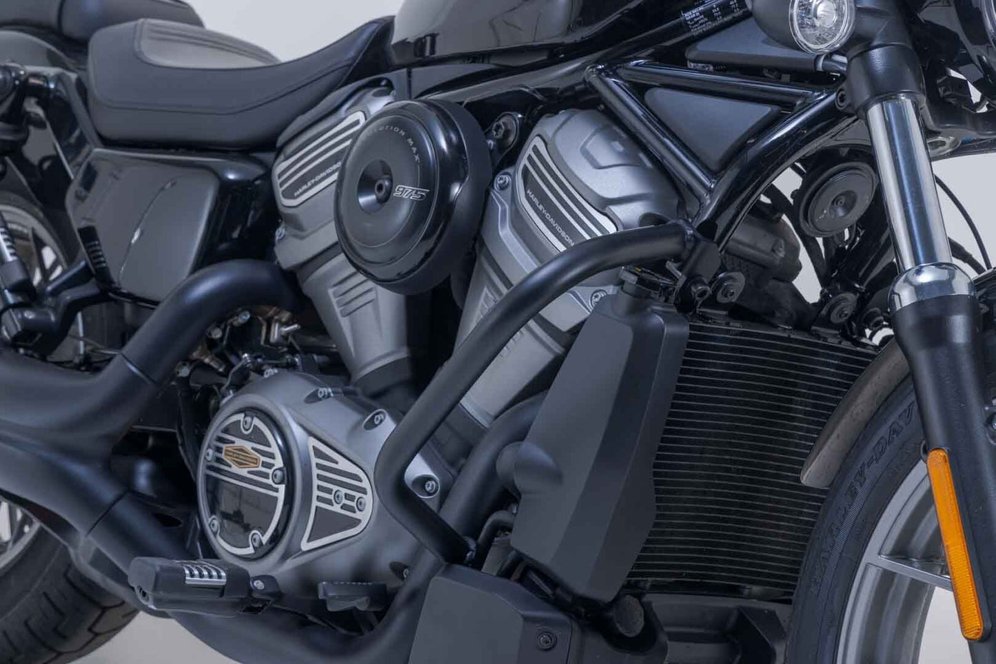 SW MOTECH Crash Bar For Harley Davidson RH 975 22-24 Sbl.18.096.10000/B