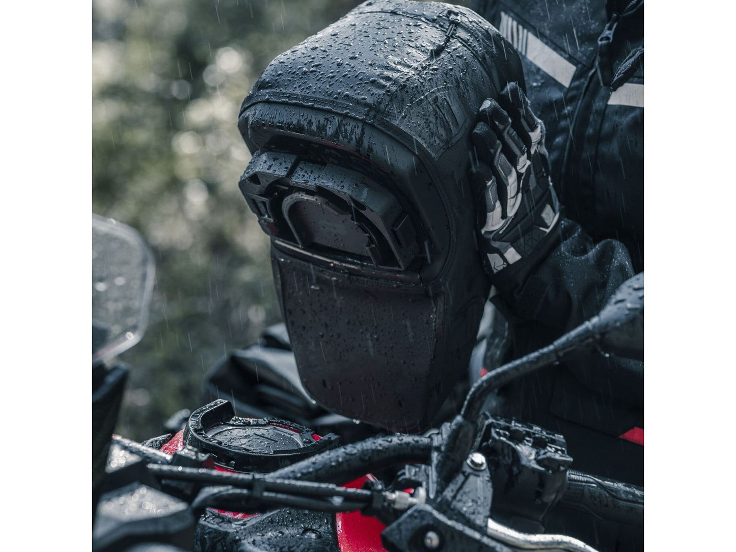 SHAD CLICK SYSTEM TANK BAG TR10CL X0TR10CL