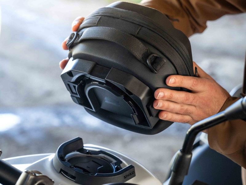SHAD CLICK SYSTEM TANK BAG E03CLP X0SE03CLP