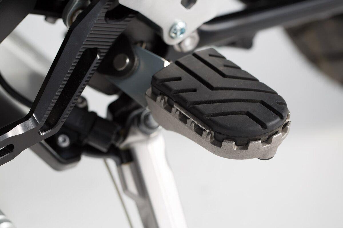 SW MOTECH Ion Footrest Kit For Triumph Scrambler 1200 X 11-25 FRS.11.011.10103/B