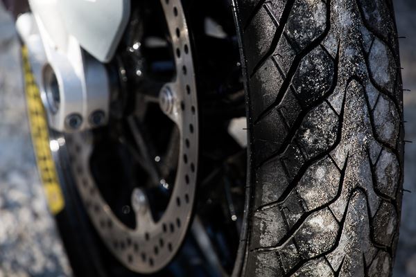 DUNLOP Mutant 120/70ZR19 60W TLM+S Tyre