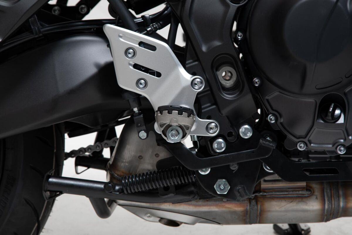 SW MOTECH Ion Footrest Kit For Yamaha MT-09 ABS 2021-2022 FRS.06.011.10300/S