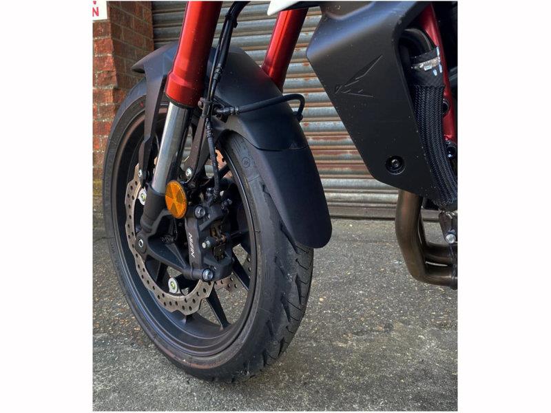 PUIG Front Fender Extender Black for Honda CB750 Hornet 23-25 21637N