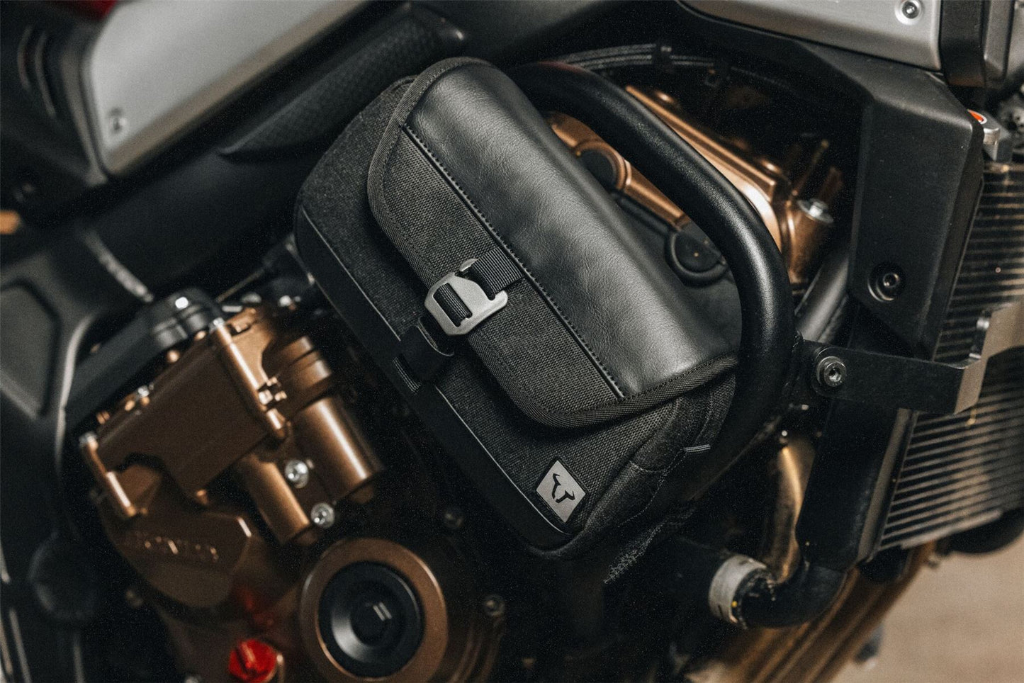 SW MOTECH Accessory Bag Legend La9 Universal Bc.Hta.00.408.20000