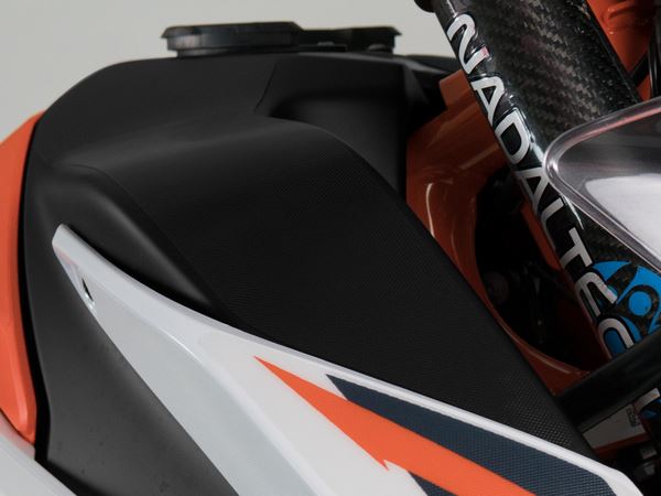 UNIRACING Scratch Saver KTM 890 Adventure TANK BK K49575