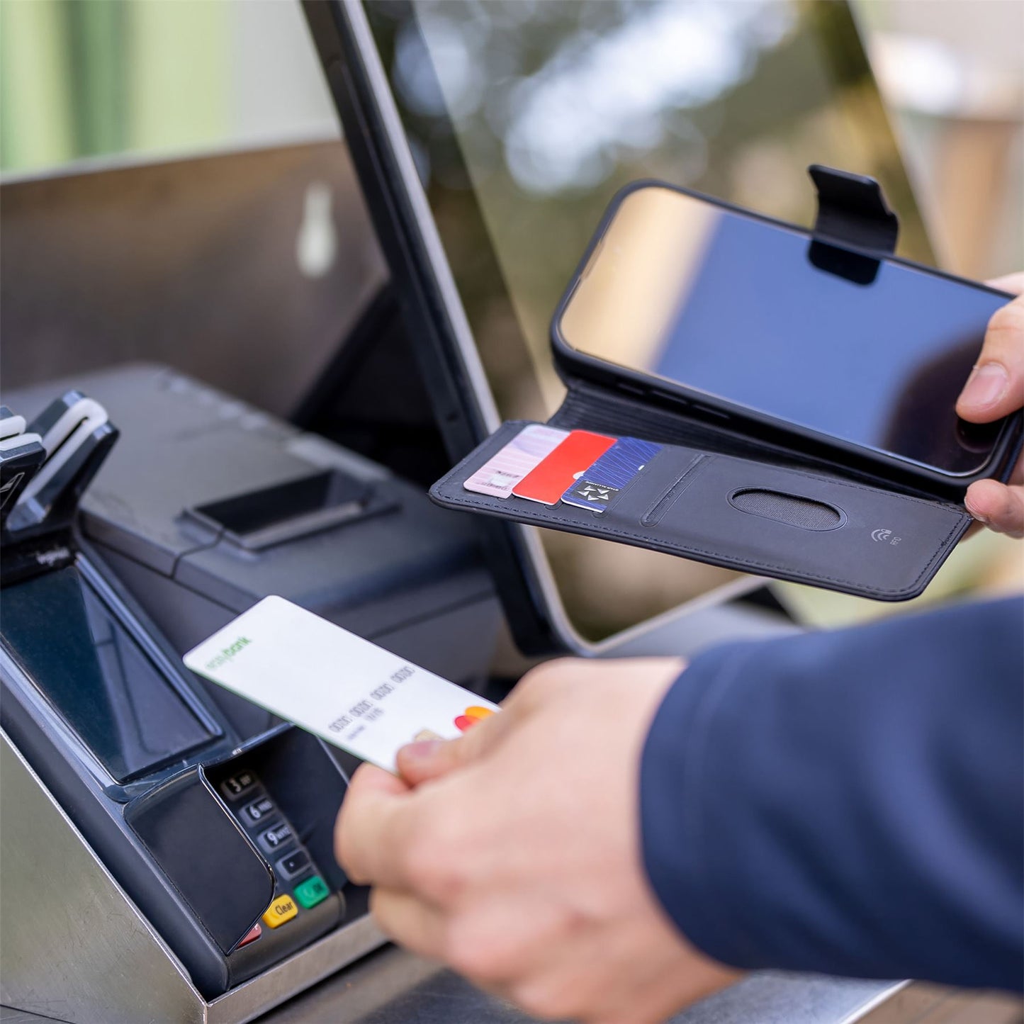 SP CONNECT Magnetic Flip Cover XL 52843