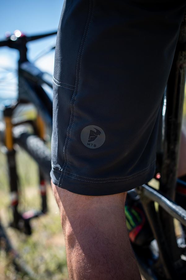 THOR Intense MTB Shorts Black/Gray/Red 2023 Model