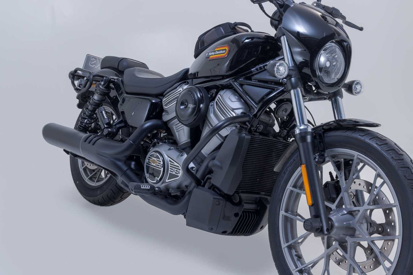 SW MOTECH Crash Bar For Harley Davidson RH 975 22-24 Sbl.18.096.10000/B