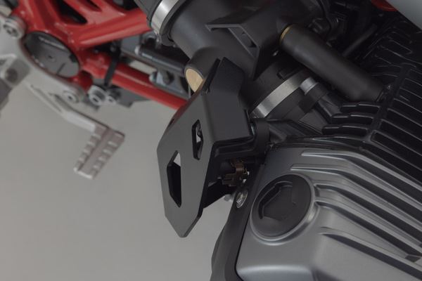 SW MOTECH Black Injector Cover Set BMW R NINE T ABS 21-22 SCT.07.653.10100/B