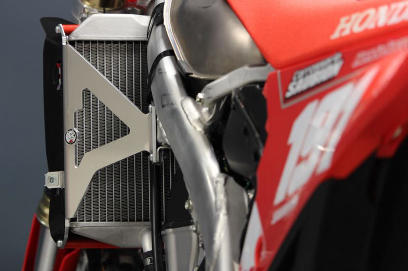AXP Racing Radiator Braces For Honda CRF 250 R 2021-2024 Aluminium Red AX1598