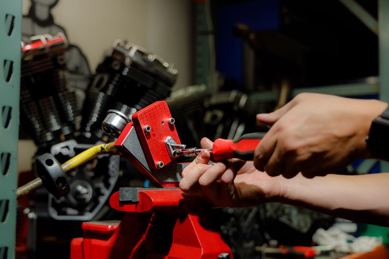 Feuling Parts Piston Cooling Jet Pressure Tester Block Harley FLFBS 99-25 9070