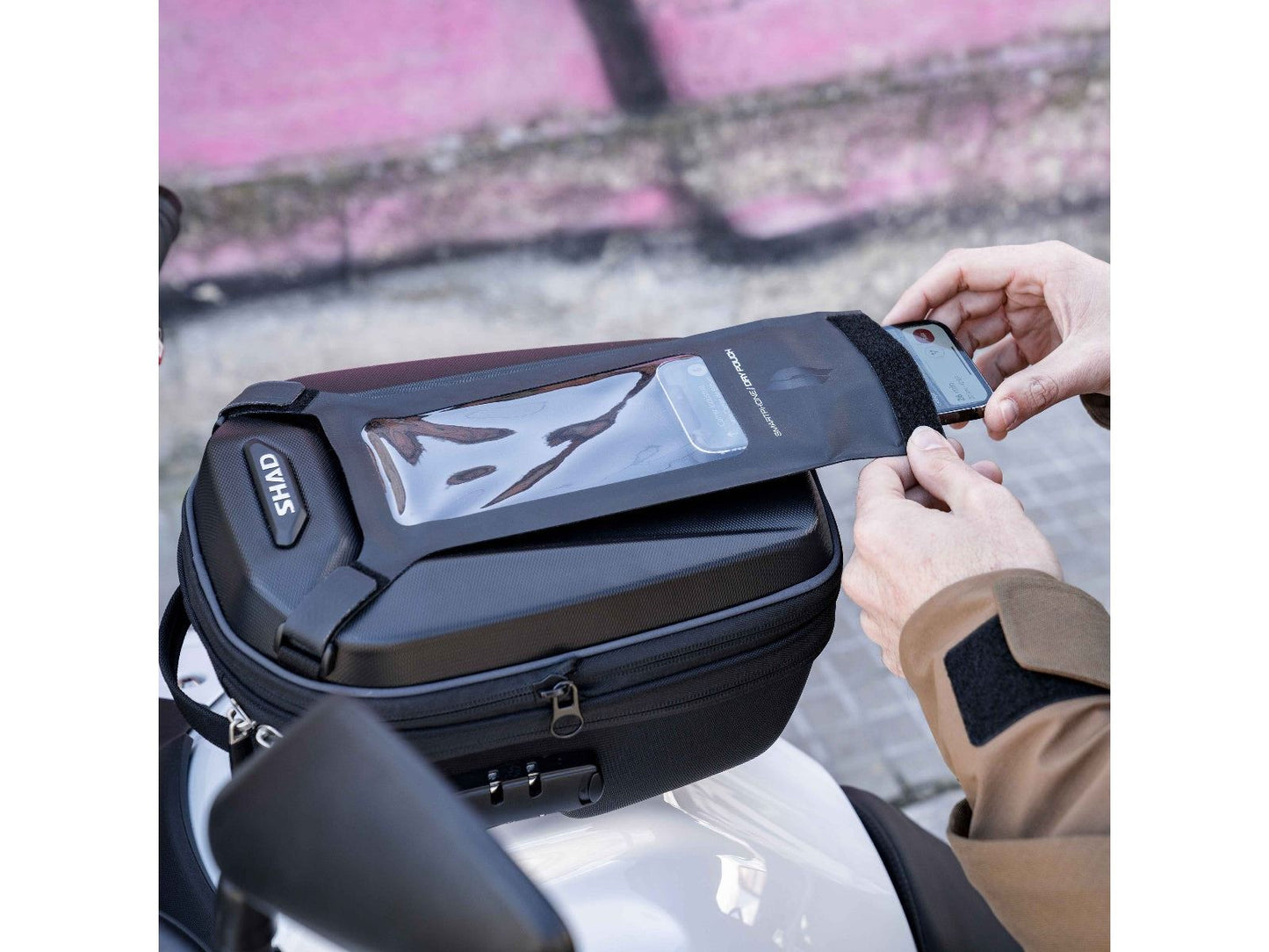 SHAD CLICK SYSTEM TANK BAG E09CLP X0SE09CLP