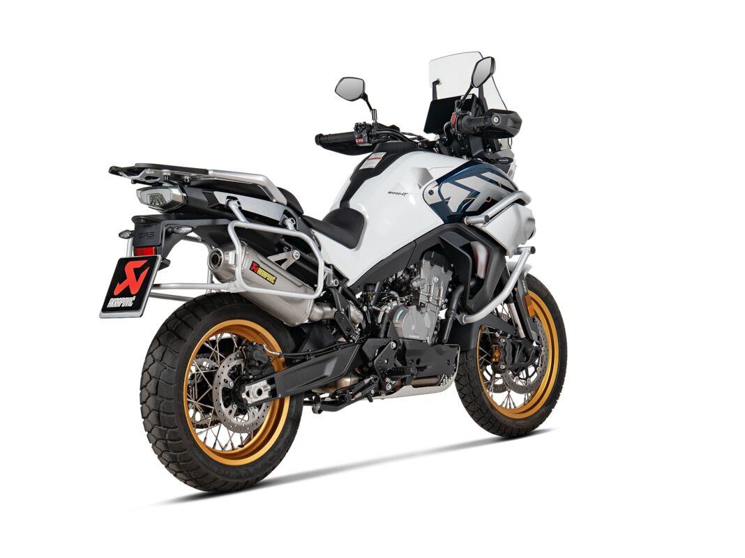 AKRAPOVIC Slip-On Line Muffler STREET TITANIUM CFMOTO MT 800 ABS 24-26 S-CF8SO4-HFTT
