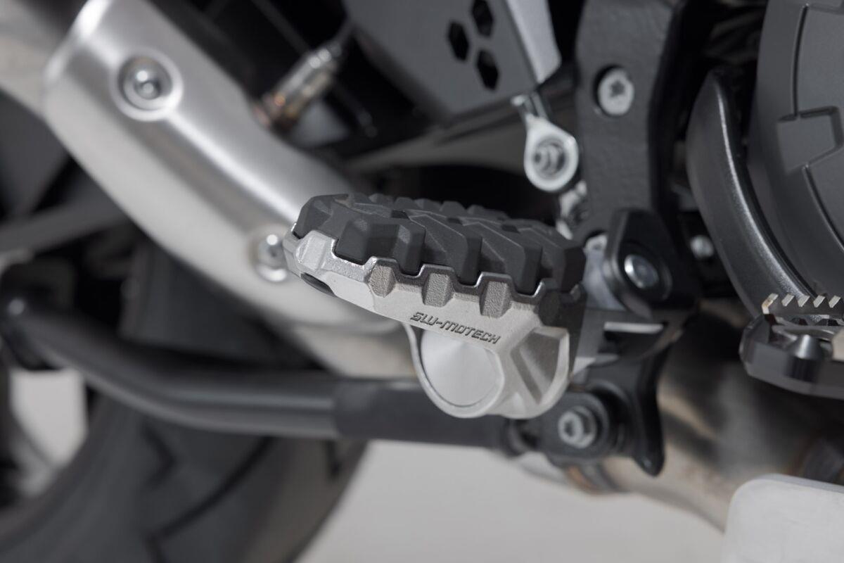 SW-Motech EVO Footrest Kit Rubber Stainless Steel Kit FRS.04.112.10201
