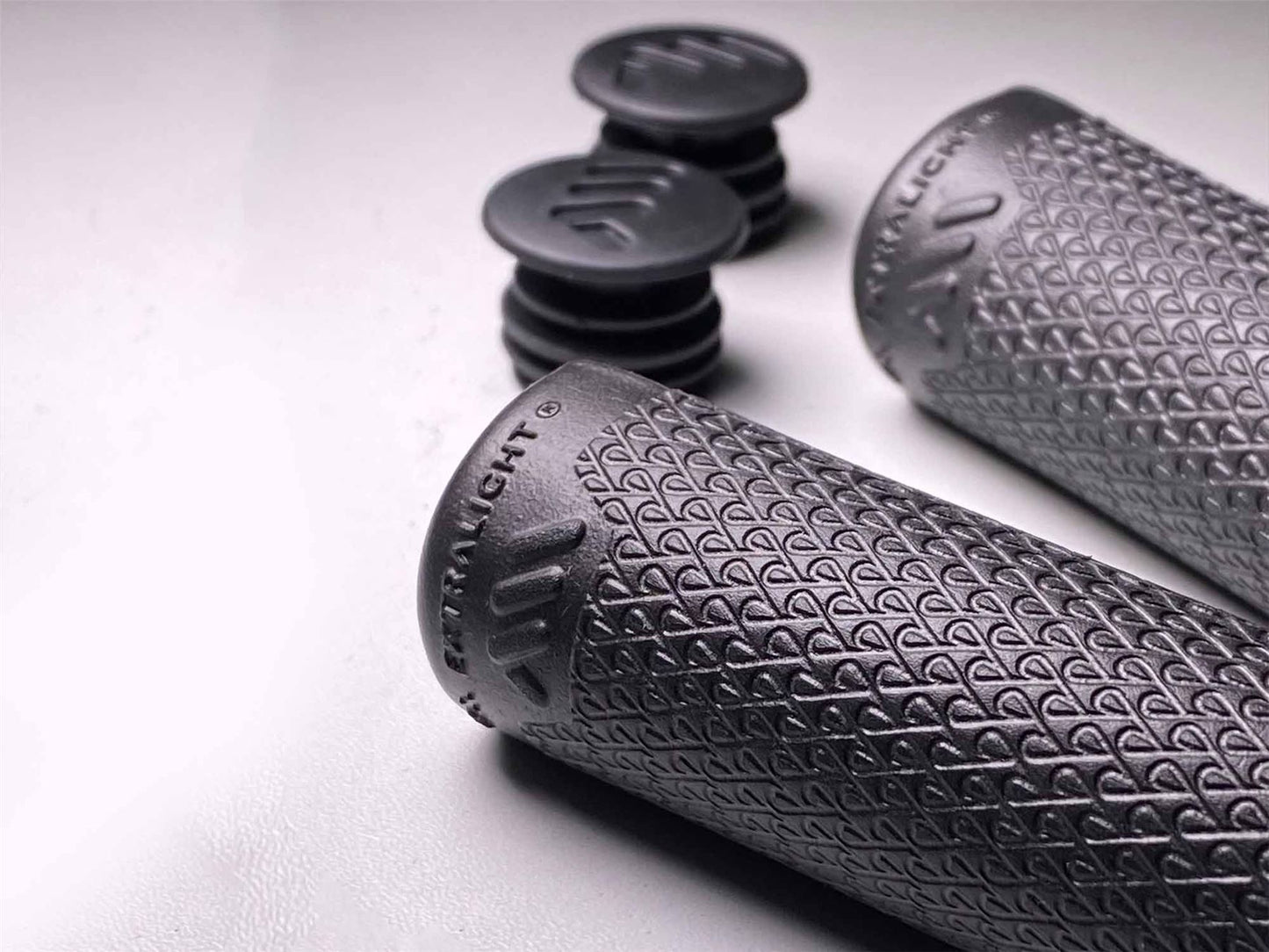 ALL MOUNTAIN STYLE Extralight Grips BLACK AMSGP330BK