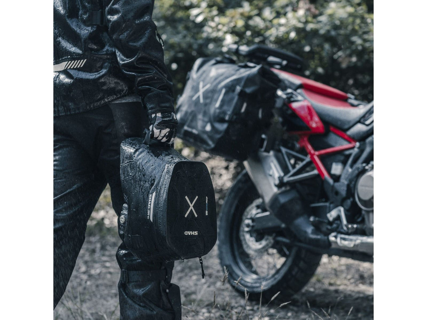 SHAD CLICK SYSTEM TANK BAG TR10CL X0TR10CL