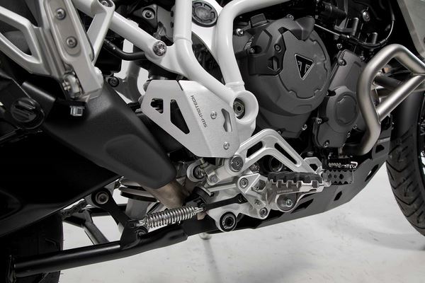 SW MOTECH Brake Reservoir Guard Right TIGER 900 GT ABS 20-22/900 ABS 20-22 SCT.11.953.10000/B