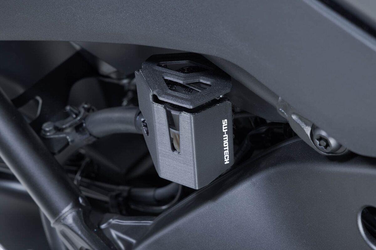 SW-MOTECH Brake Fluid Reservoir Guard to fit Yamaha MT-09 Tracer 9 GT/AMT 2025 SCT.06.597.10000/B