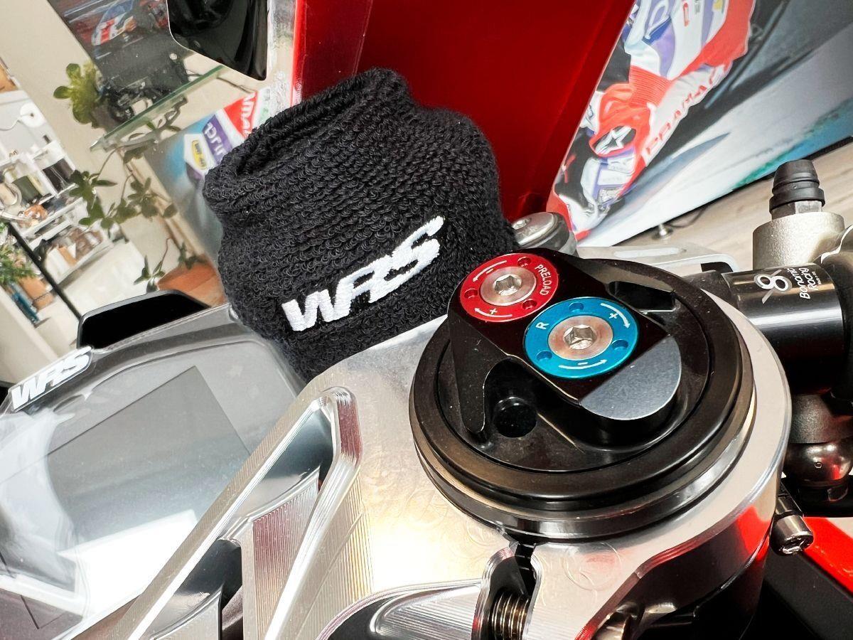 WRS Cuff Protector For Brake Reservoir Black White ME001