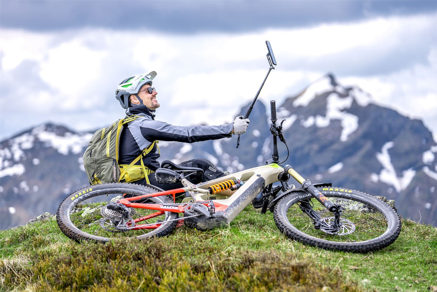 SP CONNECT POV Pole For SPC+ Mobile Phone Black 52835